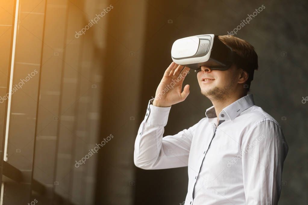 Progettazione d’interni con visore VR